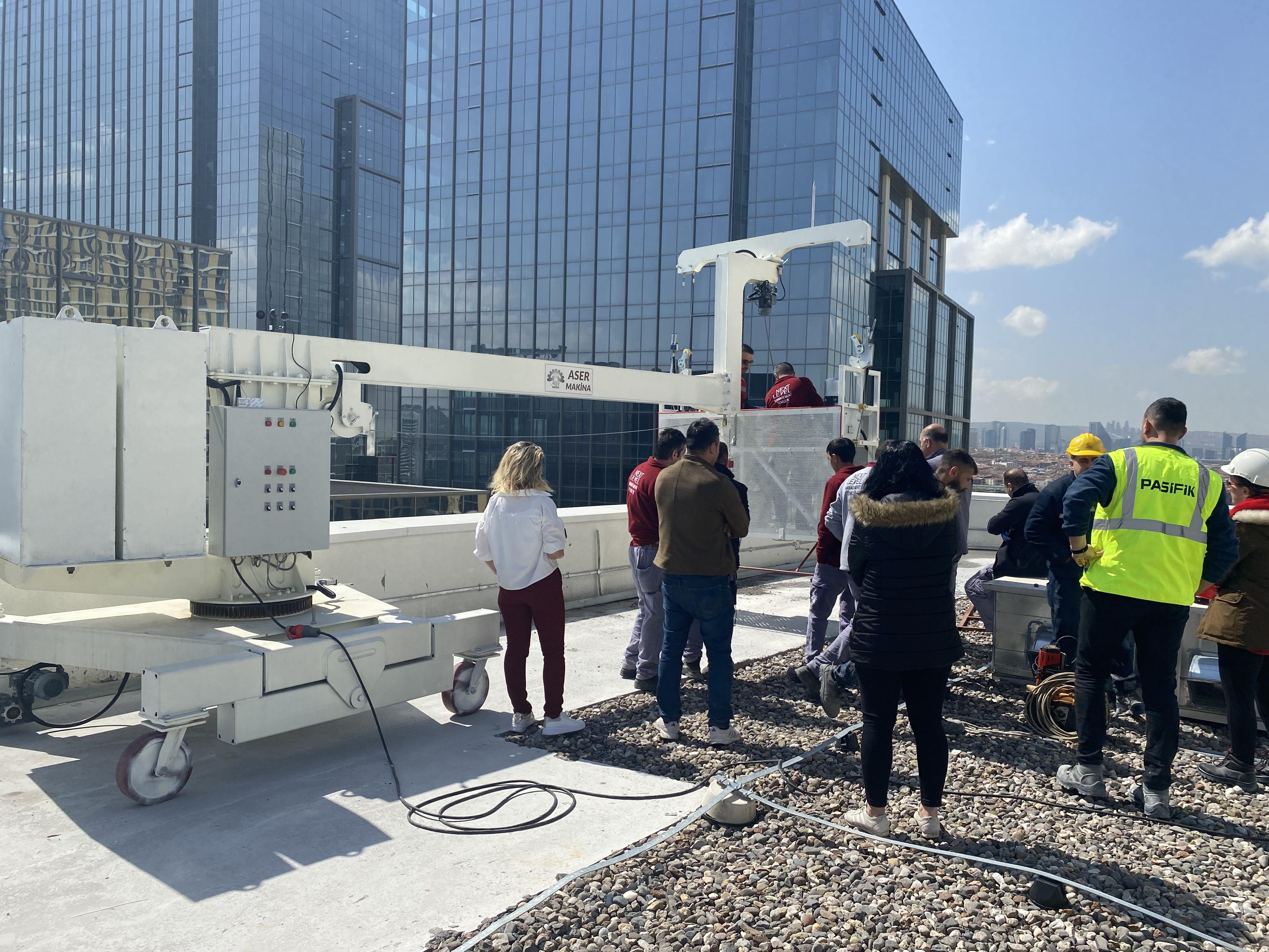 TM-40 Tek Bomlu Raylı Cephe Temizlik Sistemi - 16